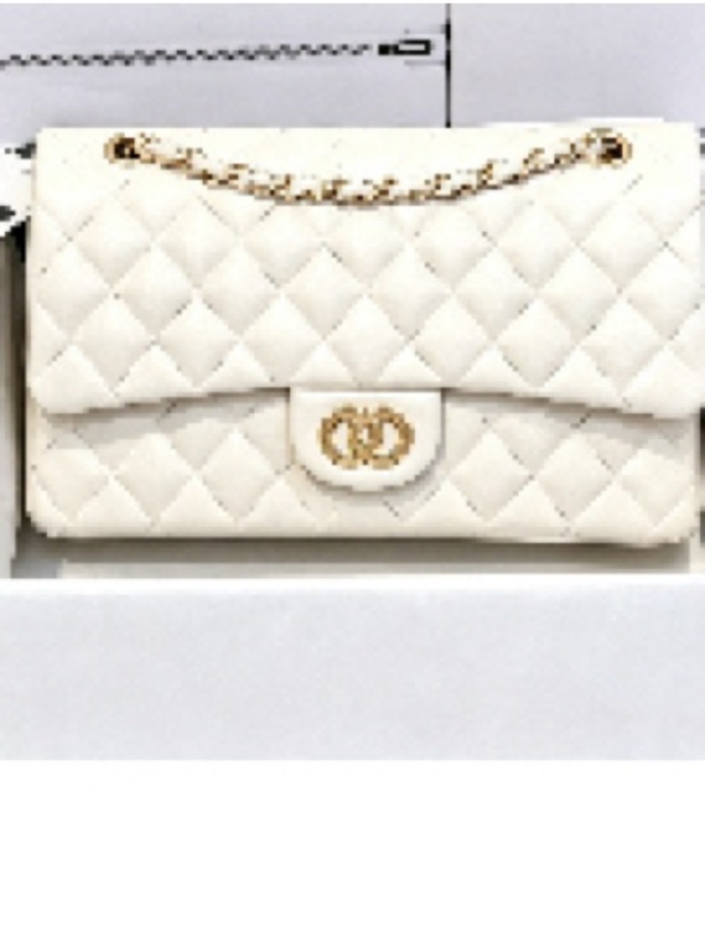 CHANEL Quilted Shoulder Bag in Cream with Gold Chain
